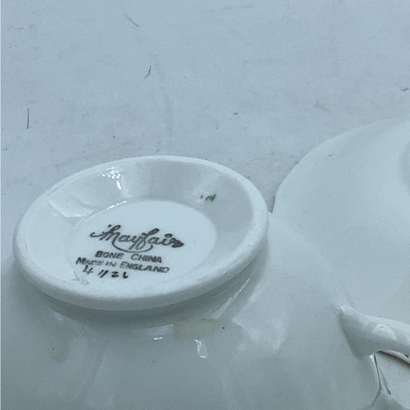 Vintage Mayfair England Bone China Teacup and Saucer with Purple Flowers - Picture 8 of 9